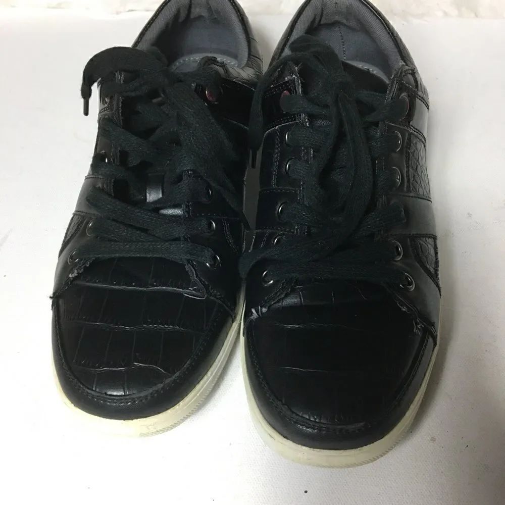 Aldo women’s black embossed lace sneakers Sz 10.5